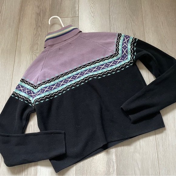 True Mark Best Authentic Vintage Fair Isle Turtleneck Sweater (medium) outdoor - Picture 4 of 5